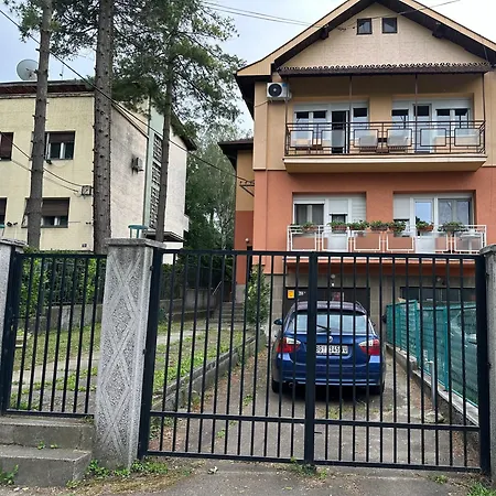Apartment Champion